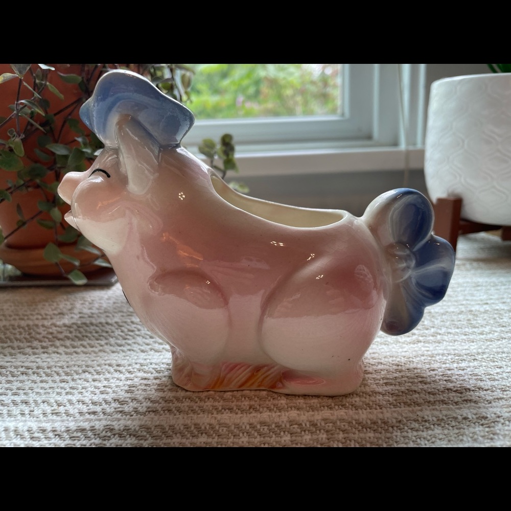 Vintage Spaulding ceramic pig creamer.
